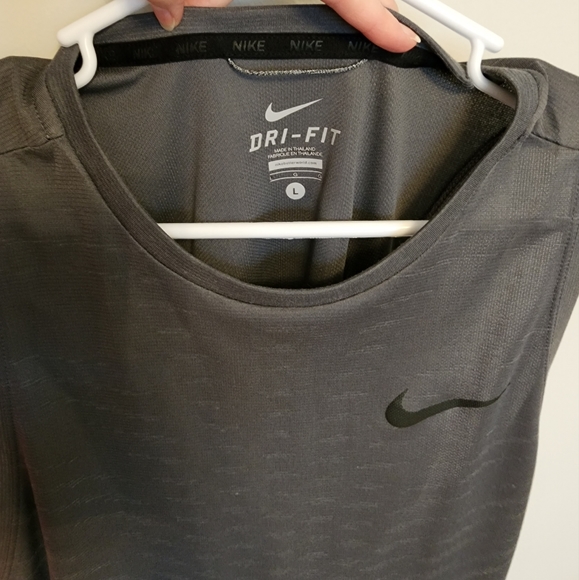 Lot of 2 - Men's Nike Tank Tops - Size Large - Picture 4 of 4